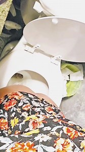 Sexy girl poops and farts on toilet - video 5