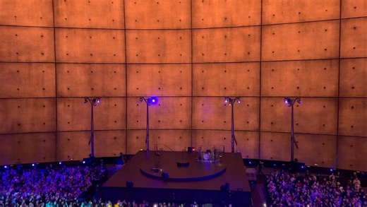 #thesphere at last! @u2 @msgnetworks | Josh Gad