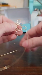 23K views · 717 reactions | Part 2 celtic knot necklace tutorial  Ok, I love it! It turned out so well with the crystal in the center! And it was fun to make! What do you think? Will you be trying this one? 樂 . . . . . #wirewrap #wirewrapping #wireart #wirebending #imakethings #makersgonnamake #unique #oneofakind #smallbusiness #smallbusinesscheck #crystals #jewelrymaking | Kristy Rotkiske | Facebook