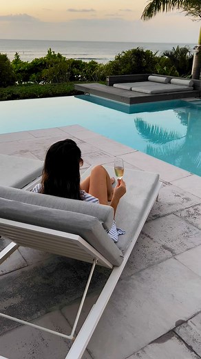 Champagne, a beautiful sunset and a deliciousbeachfront pool is what we call a lifetime experience.Let us help you craft your dream vacations at Casa Sundowner. Email us at rentals@fivestartamarindo.com | Five Star Tamarindo Vacation Rentals Costa Rica