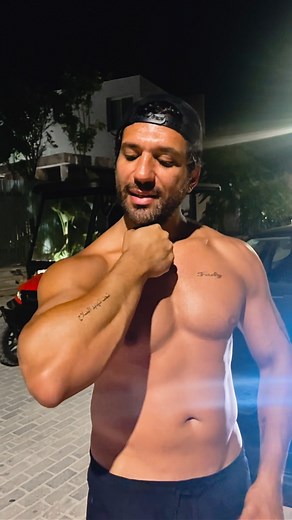 INSTA INK on Instagram: "@hassanelraddad gone inking 浪 #tattoo #temporarytattoo #instaink #ink #beachbum"