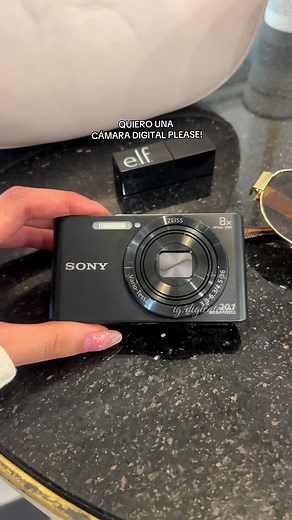 FOMO? fomo no tener cámara digital en 2026! 🥲🥲 #digitalcamera #camaradigital #sonycybershot #girlhood