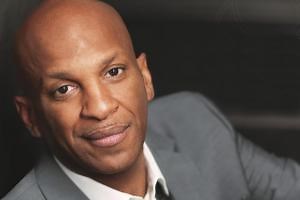 Donnie McClurkin - Testo delle canzoni: Lord, I lift your name on high