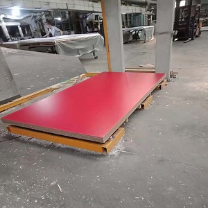 [Hot Item] 1220X2440mm 18mm Plain Raw Medium Density Fibreboard Laminated Melamine Faced MDF Board