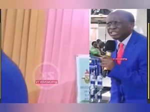 2K views · 27 reactions | "HAKUNA MTUME WA MBEZI BEACH" NANI KAMCHOKOZA BABA MAGHEMBE  #bellatvupdates #highlight #nigeria #Waimbaji #kenya #injili #injiliinayodumu #nigeriagospelmusic #highlightseveryone #followerseveryone | Kissabella Michael | Facebook