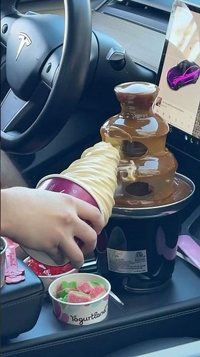 Got caught with a caramel fountain 🍦 #yogurtland #dessert #caramel