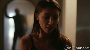 Une Jeune Fille Impuissante N'avait Pas Le Choix - Maya Woulfe, Striling Cooper XXX Vidéo