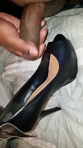Cum on blackpeeptoes