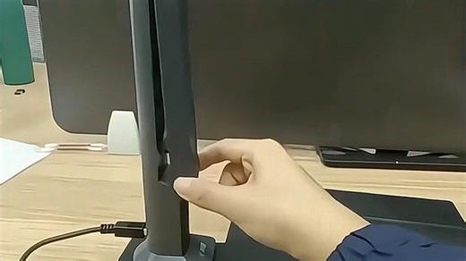 扫描仪型号：HP Scanjet G4050，成像清晰，扫描超快，适合家庭和办公使用，轻松处理文件归档与电子化，日常文档处理高效便捷。