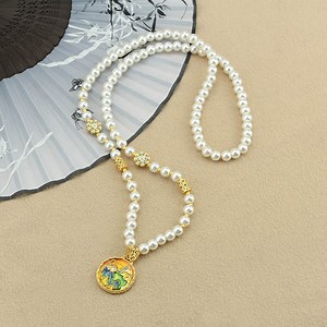 [Hot Item] Long Chinese Sweater with Beaded Pearls Necklace