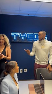 Chase’s Assistant shows up to a meeting wearing skimpy clothes and distracts the men #God #love #Jesus #Jesusispoppin #Jesusbeenpoppin #Kountrywayne #helpisontheway #letthatsizzleinyourspirit #filmmakerchasewalker | Kountry wayne Fans