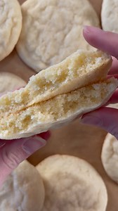 My go-to recipe, Soft and Chewy Sugar Cookies are perfectly soft with just the right amount of chewiness. They take just minutes to make. 😍 handletheheat.com/soft-chewy-sugar-cookies | Handle the Heat