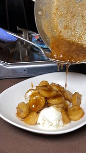 Tableside Bananas Foster 🍌 | Foody Fetish