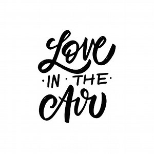 Liebe in der Luft. Hand gezeichnete schwarze Farbe Text. Romantische...