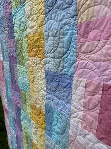 Pastell Wurf Quilt | Moderner Quilt | Handgemachte Decke | Kuscheliger Quilt | Regenbogen Thema Quilt | Frühlings-Quilt | Handgefertigtes Geschenk | Pastell-Thema | - Etsy.de