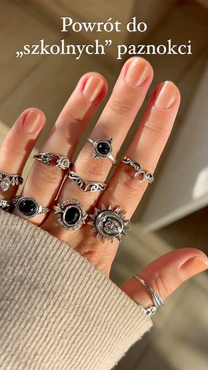 Nasza baza Cuccio 3w1 wzmacnia, wyrównuje i wybiela płytkę paznokcia 🤍 Już po aplikacji samej bazy paznokcie zyskują schludny, estetyczny wygląd 😍 #paznokcie #nails #nailtutorial #nailinspiration #manicure #kpk #cuccio #stardoro #lakiery #lakierydopaznokci #swatch #cuccioveneer #malowaniepaznokci #baza3w1 #bazadopaznokci #baza #mani #naturalnymanicure #milkynails | Cuccio Polska