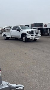 Nobody is like us when it comes to truck beds😮‍💨 2025 Denali with a paint matched CM ER Hauler Bed and Ranch Hand Push Guard😍 Our guys are next level with these beds! Call to get a quote today! | Frontier Trailers & Roping Supply