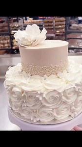 Can be wedding cake or debut cake mini two tier vanila flavor with buttercream icing #followerseveryone #highlight #everyone #notify #myreelsvideo #followers #sweet | Lynn Birth