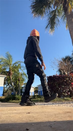 ChaseMoneyNotFame on Instagram: "You ain’t from Florida if dis don’t slide to you🌴🗣️ -CMNFtook🦅 . . . . . . . . . . . . . . . . . . . #rap #viral #explore #cmnf #florida #orlando"