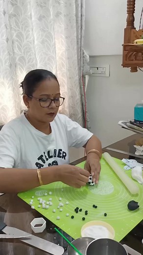 5.5K views · 57 reactions | Football out of home made fondant 朗朗 #fyp #explorepage #reels #fb #homemade #fondant | Bittu's Cake | Facebook