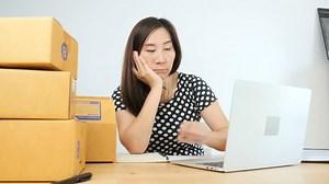 Asian Woman Working Home Asian Woman : vidéo de stock (100 % libre de droit) 1010857358 | Shutterstock