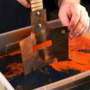 765K views · 209 reactions | Gitara elektryczna wykonana ze starej łopaty! | 5-Minutowe Rozrywki | Facebook