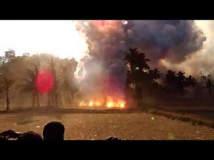 Uthralikavu Pooram Vedikkettu - 2015 HD