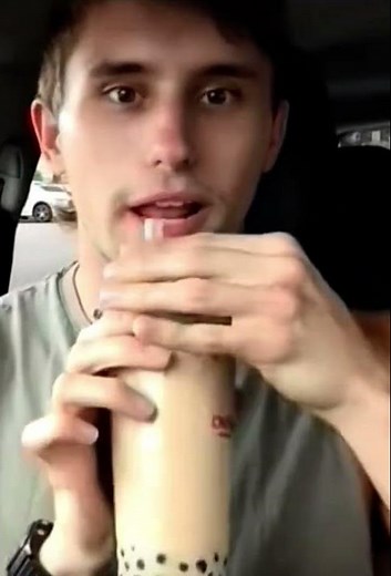 Stan Twitter: Twink gets a surprise load from slurping too hard! Featuring Queen Cupcakke! 🥵💦