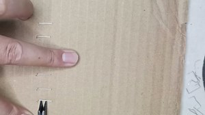 Staple Remover Tool, Heavy Duty Upholstery Staple Puller for Carpet, Furniture, Wood & Floor