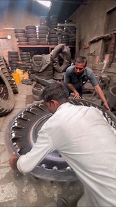 953K views · 13K reactions | टायर रिमोल्डींग मेगा फॅक्टरी  पुराना टायर कुछ घंटो मे कैसे नया बनाते हे देखिये  | Factory Made India | Facebook