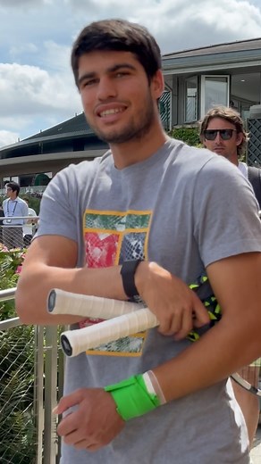 Morning, Carlitos 🫡 #Wimbledon | ROLAND-GARROS
