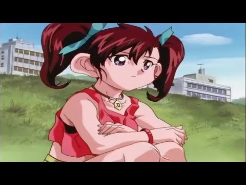 大神マリナ 体育座りしてるシーン
