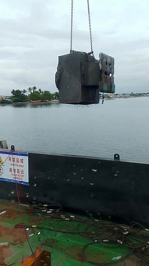 Slowly #fbreels #heavyequipmentoperator #offshore #craneoperator #cranelife #liftingoperation | Jan Ricabz