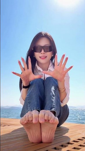 Gorgeous Toes: Sensual Feet & Elegant Beauty 👣💅 #SexyFeet