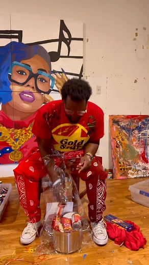 GOLD STAR FOR LIFE 😳😳😳. Thank you Gold Star for the FLAVOR MAKER STATUS. For the Lifetime of free chili and for giving so much back to the community. ArtsWave MYSTA BEE Cincy ARTE Gold Star Chili Brent Billingsley #mysta_bee #BoldInColor #GrindTime #laughter #LaughOutLoud #laugh | Brent Billingsley