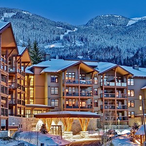 Bundle up for the ultimate Whistler Blackcomb getaway. Save when you bundle lift tickets and lodging. | Whistler Blackcomb