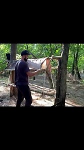 Building a survival hammock #bushcraft #bushcraftcamp #shelter #survivalskills #camping | Beauty Outdoor