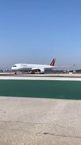 14K views · 493 reactions | MABUHAY! #A350-900 Philippine Airlines taxiing at LAX. Video: instagram.com/speedbirdhd  Airbus #a350xwb | Aeronews | Facebook