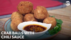 These bite-sized crab balls are better with some homemade chili sauce! Spicy up your meal with this easy recipe 🔥 Click here for the Crab Balls with Chili Sauce recipe ☛ BiteSized.ph/recipes/deep-fried-crab-balls-with-chili-sauce/ | BiteSized