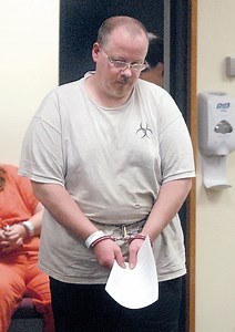 Bremerton man jailed for alleged voyeurism at Sequim Lavender Festival, child pornography | Peninsula Daily News