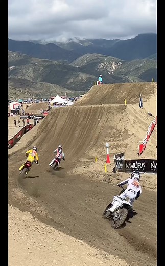 🇺🇸 US-Outdoors Foxraceway: 450 start - full action! 🔥🔥🔥 #motcross #usmx #foxraceway #dirtbike #sendit 🎥 hillsack (Copyright) | OFFROADCRACKS.com