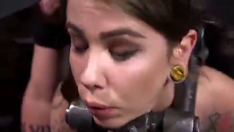 **************** metal stocks collar bdsm => https://t.co/wVfIO5naL3____________________Steel Restraints https://t.co/s3IL3QFQyx