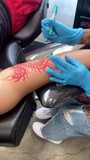3K views · 20 reactions | Check out this Centipede freehanded by @alyssa_tattooss You can book through email!:bookings@mdtattoostudio.com You can also Text or Call (818)700-2818Walk-Ins Welcome! #centipede #bug #insect #nature #outdoors #travel #tattooideas | MD Tattoo Studio | Facebook
