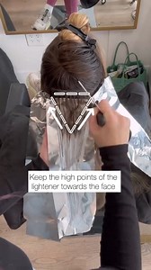 100K views · 525 reactions | FOILAYAGE PRO TIPS (Back Placement) with @taylordidmyhair ✨ #KenraColor Formula: 〰️ Simply Blonde No Ammonia Lightener + 20Vol Rinsed with Violet Shampoo + Conditioner 﫧 | Kenra Professional | Facebook