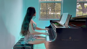 Watch in full: https://youtu.be/xiot4Z4s8gk A little Chopin Waltz for your Thursday… | Lola Astanova