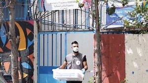 28 reactions | In Lebanon , Anera is delivering hot meals 菱 to...