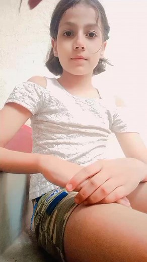 Apko gaana sunau 🥰🤣 #twincydiary #fbreelsvideo #viralreelsfb #reelsvideo #trendingreels #reelsfb #reelsinstagram #viralreel #comedy #funnyreels #comedyshorts #comedy #video #love #fun #tbt #funny | twincy dairy