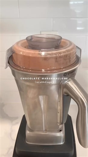 CHOCOLATE MARSHMALLOWS - These are the perfect little treat to add to warm milk, coffee, smoothies, or simply just pop in your mouth for a yummy snack without the sugar rush! Full of protein and gut promoting benefits, you’ll be making these on the regular! - Low carb - Sugar Free - Paleo - Keto - Candida Diet Friendly - Diabetic Friendly Ingredients: 2 cups hot water 2 Tbsp unsweetened cocoa powder extra for coating 2 1/5 Tbsp grass-fed beef gelatin *Optiona to add sweetener of choice Method: F