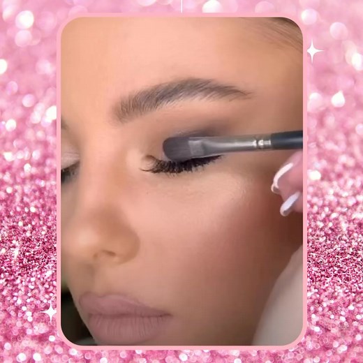 What’s your favorite Smokey Eye Look? This classic look is one of our favorites 💓 #cheermakeup #dancemakeup #teammakeupkits #cheerleader #dancer #performancemakeup #stagemakeup #drillteam #compready #dancecoach #studioowner | Pretty Girl Cosmetics