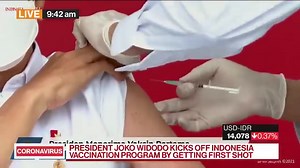 WATCH: Indonesian President Joko Widodo receives the nation's first injection of China's Sinovac shot, kicking off Southeast Asia’s largest Covid vaccination program. https://trib.al/vihmyqu | Bloomberg Asia